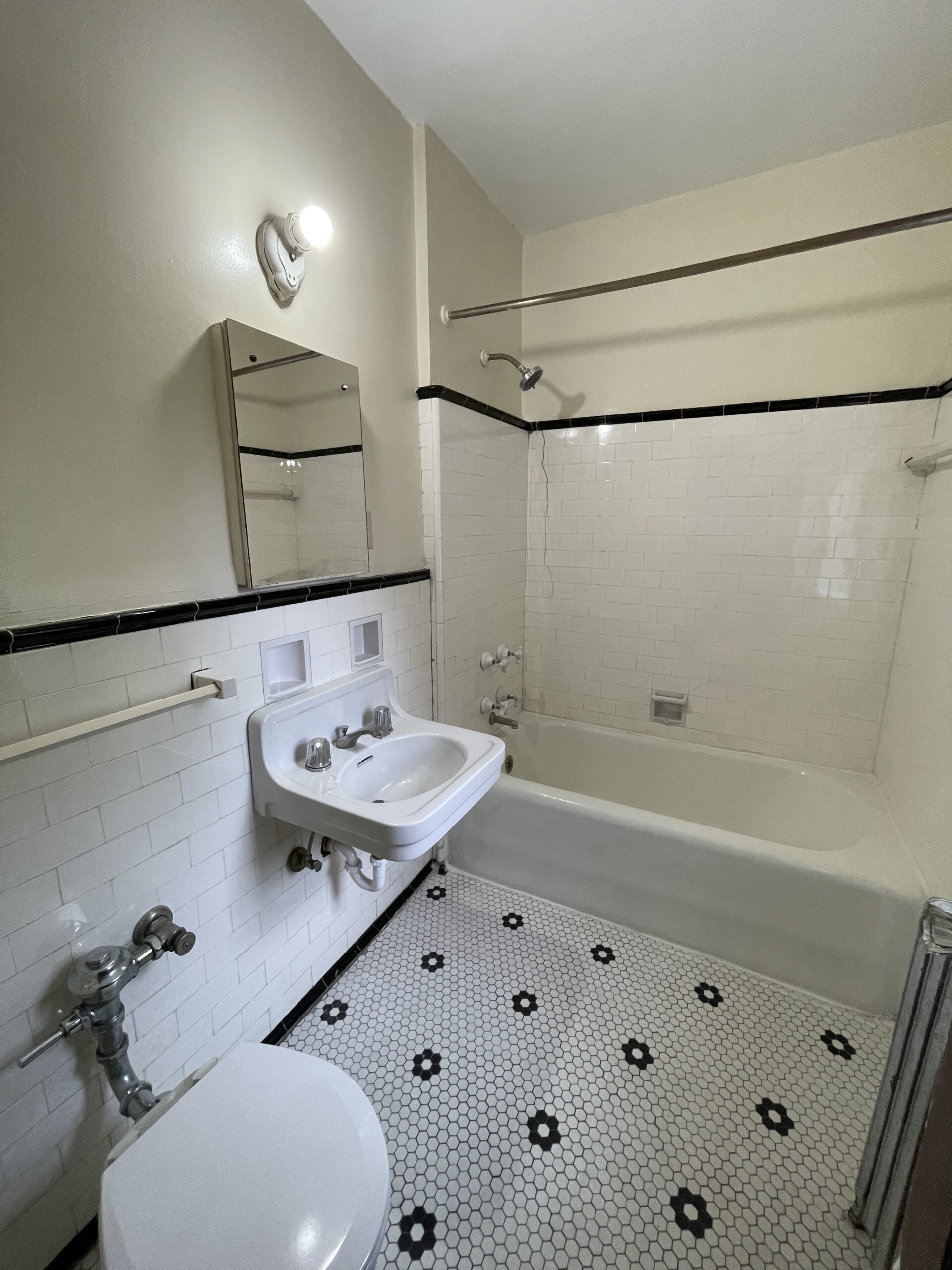 ADM_STUDIO_307_02