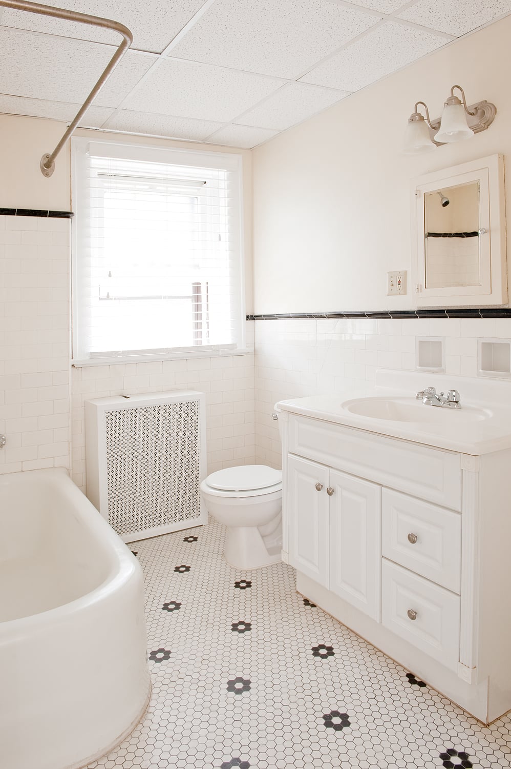 ADM201_BATH